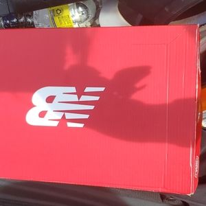 Running shoes /cross trainers